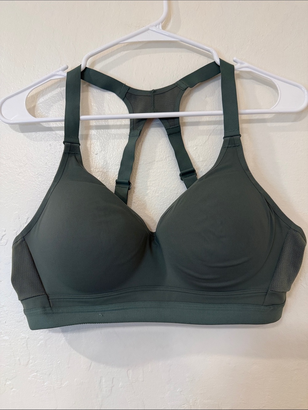 Victoria's Secret Green Molded Racerback “Incredible” Sports Bra